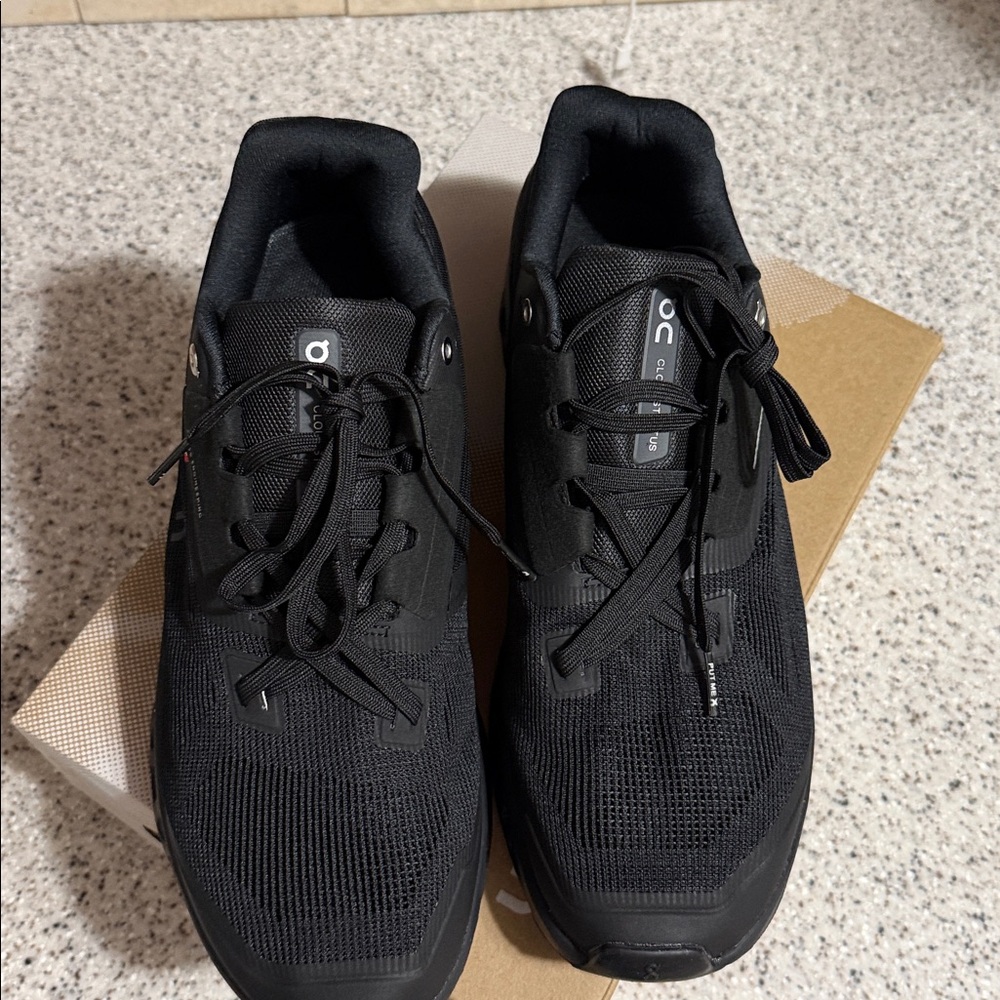Cloudstratus Men's Athletic Shoes - Black - Picture 3 of 4